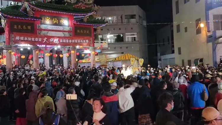 大甲媽昨晚駐駕嵵裡水仙宮。許逸民攝