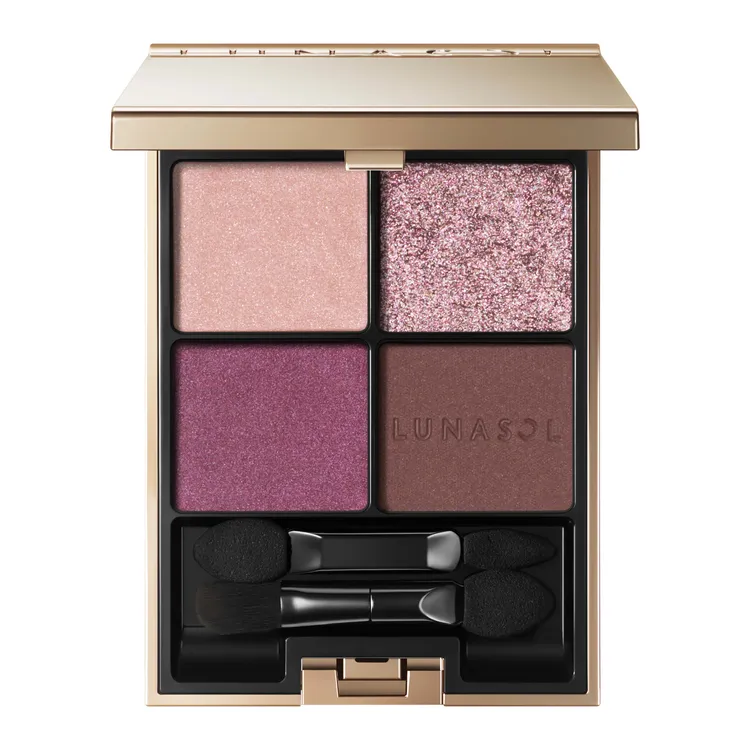 晶巧霓光眼彩盒#EX27Mystic Aurora，2250元。品牌提供