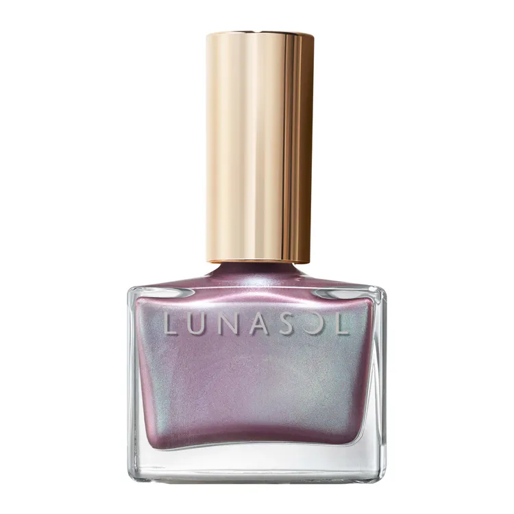 晶巧凝色指采#EX30 Aurora River，690元。品牌提供