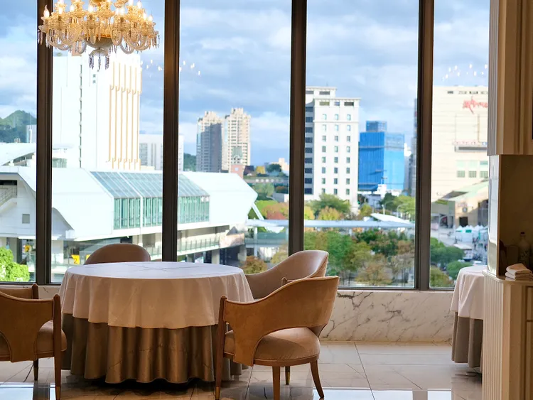 樂斐有著大片落地窗，視野延伸美好景色。葉盛耀攝