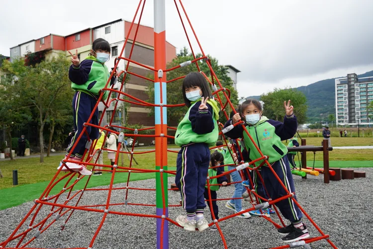 現場小朋玩得不亦樂乎。新北市府提供