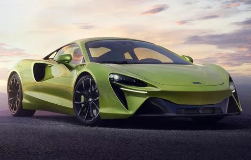 McLaren在美召回164輛Artura超跑 因螺帽鬆脫疑慮可能造成漏油風險