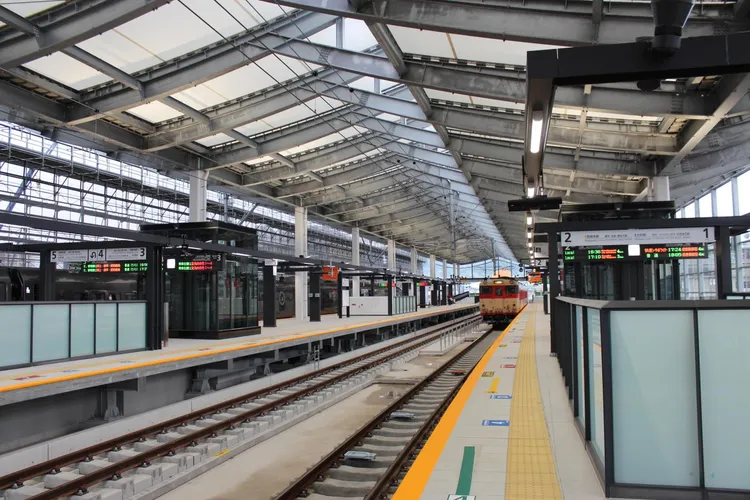 全新的長崎車站月台空間。長崎縣觀光連盟提供