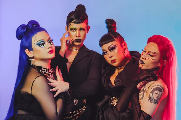 美蘇拉家族Kimmy（左起）、Yolanda、瑪麗安、Honey ji等在臺北跨年晚會爭豔。臺北市政府觀傳局提供