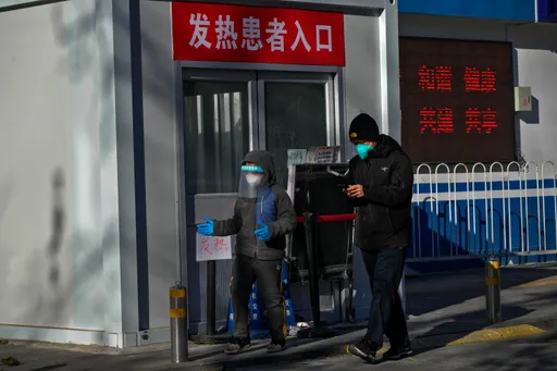 中國防疫措施優化再優化　重症專家鍾鳴：疫情一個月內達高峰