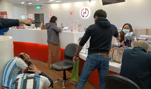 世足賽梅西贏球害他們輸錢搶銀行？　淡水分局防搶演練走時事梗