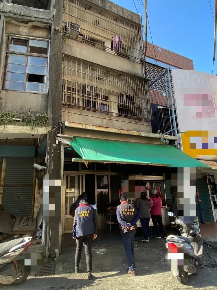 執行人員到場查封。桃園分署提供