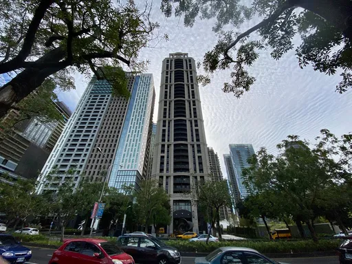 他和南投性騷案男女警同進「招待所」　中市警官還原豪宅35樓現場