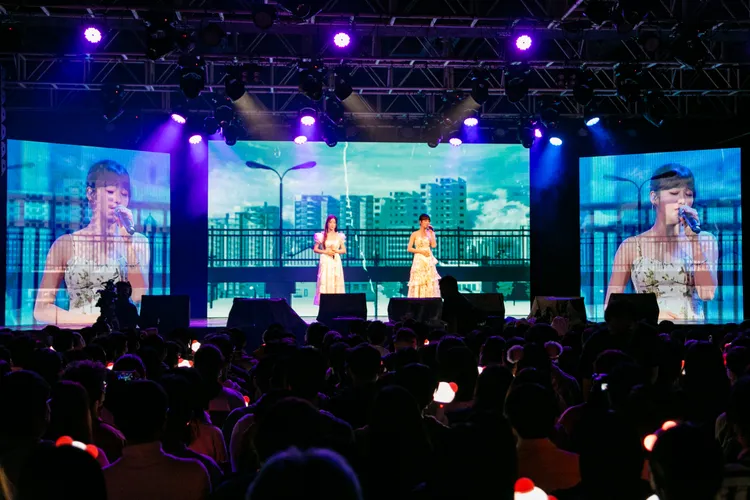 CHOBOM今晚開唱，千名粉絲擠爆現場。D.SHOW提供