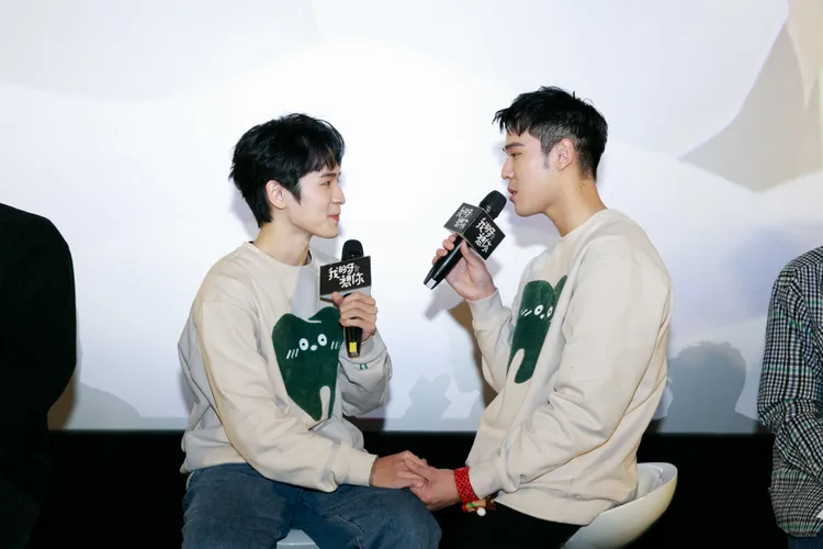 周予天（右）、張豐豪互相感謝。結果娛樂提供