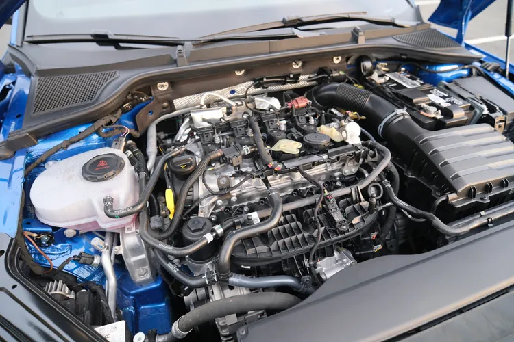 在245匹馬力推動下，讓Octavia RS的0-100km/h加速在6.7秒就可搞定，平均油耗為14.6km/L。陳志淵攝