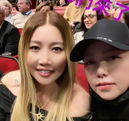 張惠妹、A-Lin朝聖愛黛兒演唱會　兩天后台下跟唱網友暴動啦