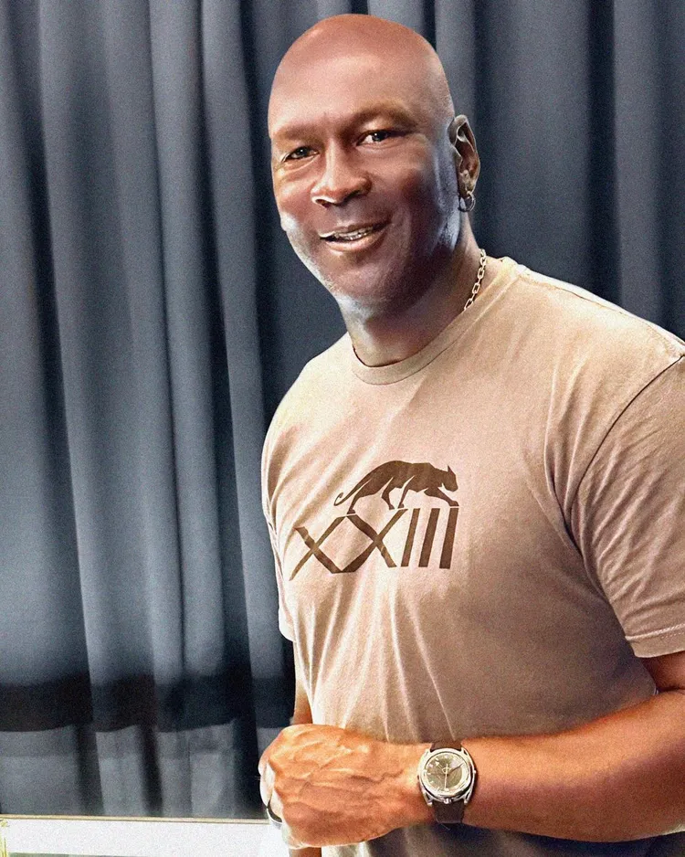 DB27 Titan Hawk JPS限定錶在21日正式發表，喬丹當日就入荷。翻攝watchobx IG