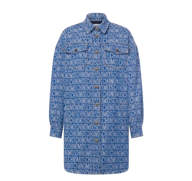 牛仔藍logo提花長版襯衫，4萬2800元。品牌提供