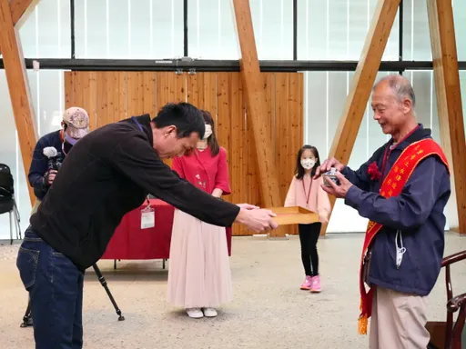 傳承竹北新瓦屋客家文化 國寶瓦作匠師開班親授課
