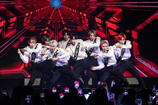 韓國男團「EPEX」寶島秀舞功 大食怪附體吞200顆小籠包