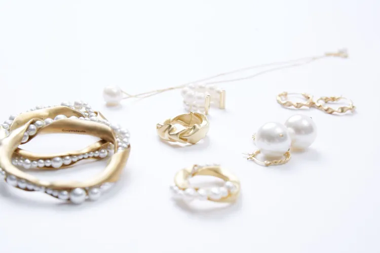 倫敦珍珠飾品品牌Completedworks選物。品牌提供