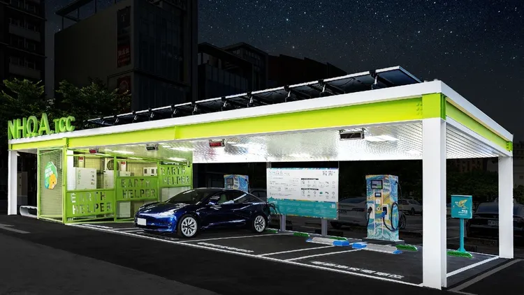 台泥儲能NHOA.TCC充電站發起「離峰充電愛地球行動」，鼓勵車主避開用電尖峰、減少電網負擔。台泥提供