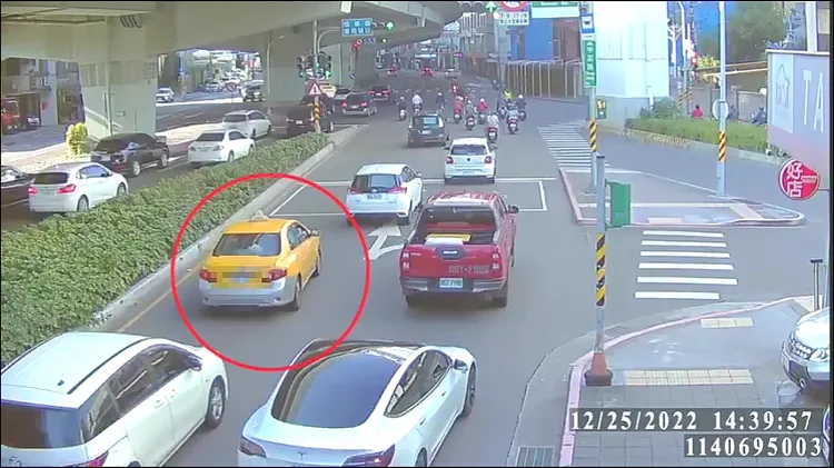 湯男與女友當天下午3時許，搭乘計程車到汽車旅館開毒趴。警方提供