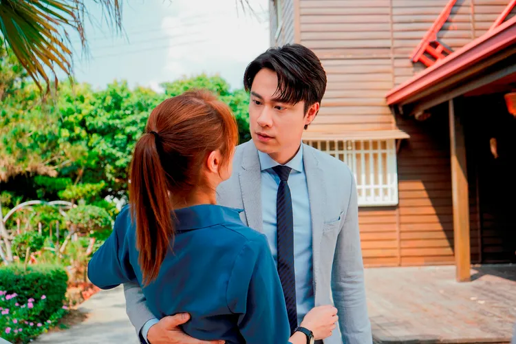 劉書宏（右）原以為跟楊雅筑會有感情線。中視提供