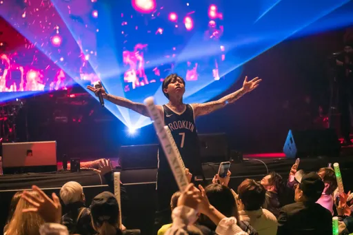 謝和弦生女帶財商演秀接不停 慈父溫柔喊話:讓她從小當正港台灣人