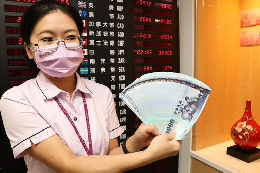 苦日子還沒完!預期減薪的人變多 近4成預期年終不到1個月