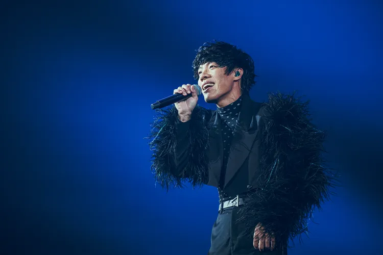 盧廣仲演唱多首膾炙人口歌曲。添翼創越提供