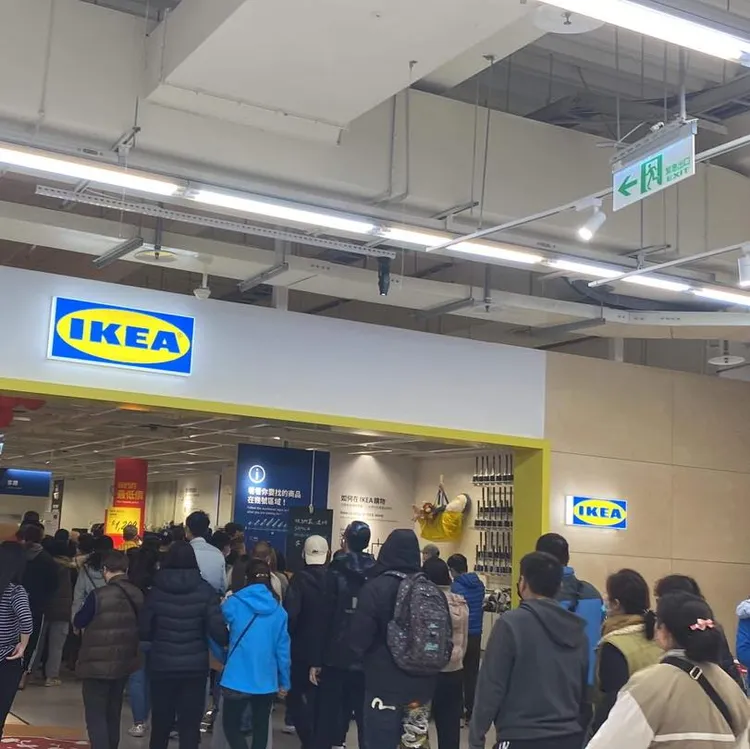 不少人搶在開幕日朝聖。翻攝自綠豆嘉義人臉書