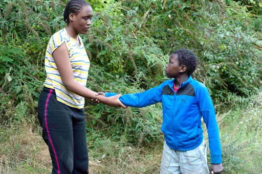 沒血緣姊弟身高差40公分配對成功 《有你就是家》刷新達頓兄弟獲獎紀錄