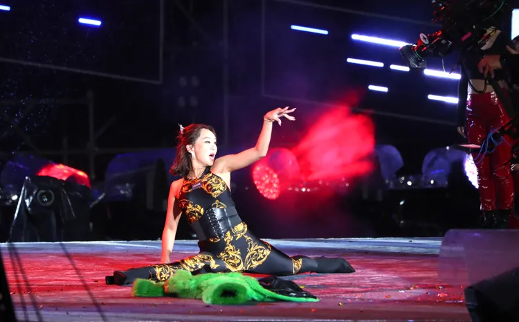 孝琳一字馬，驚豔全場。攝影中心攝