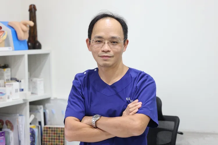 泌尿專科醫師李嘉文。侯昌騰攝