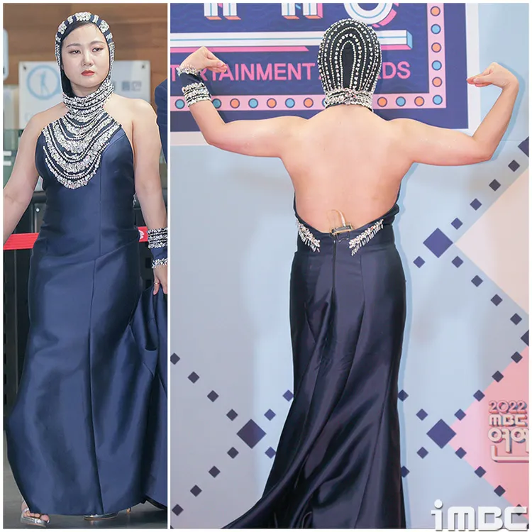 《我獨自生活》朴娜勑以大露背裝驚豔全場。翻攝iMBC