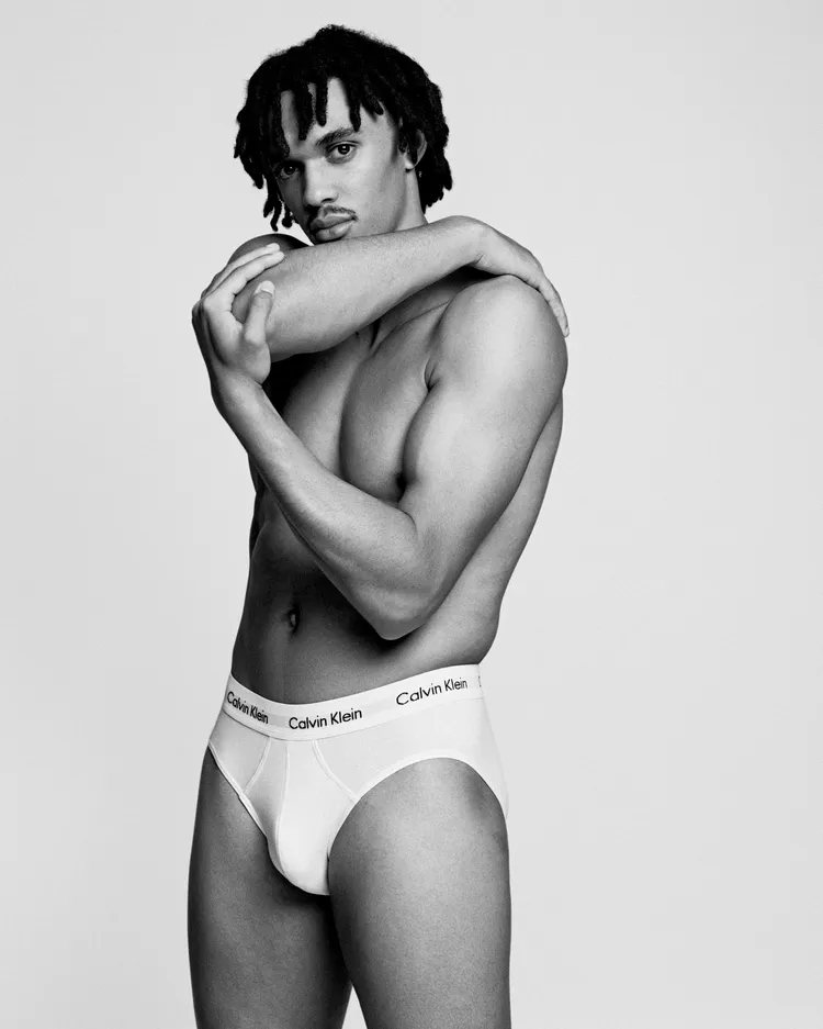 英國隊後衛阿諾德。品牌提供