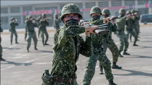 高三注意!延長1年兵同班兩樣情 這群人「末代爽兵」只當4個月