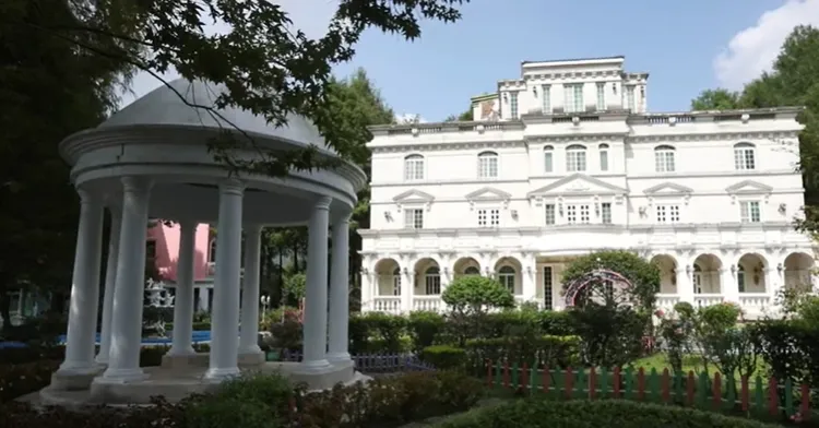 位於南投埔里鯉魚一巷的「歐莉葉荷城堡」，地坪3067坪、房屋1177坪，2019年流入法拍市場後。資料照片