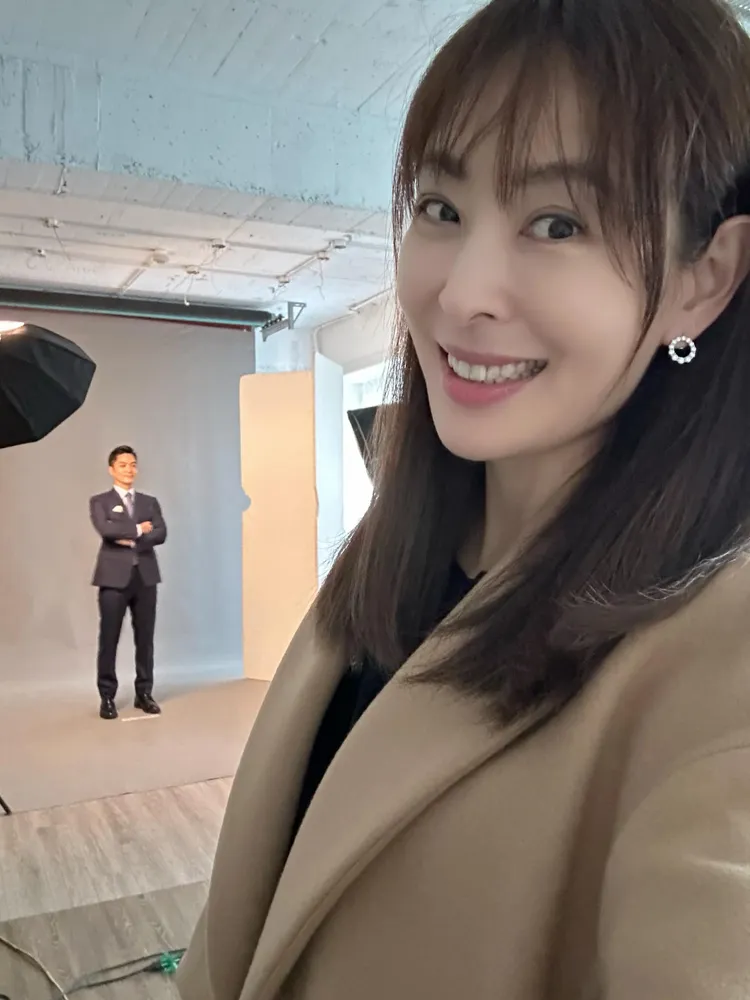 賈永婕團隊幫蔣萬安拍市長照。翻攝自賈永婕臉書