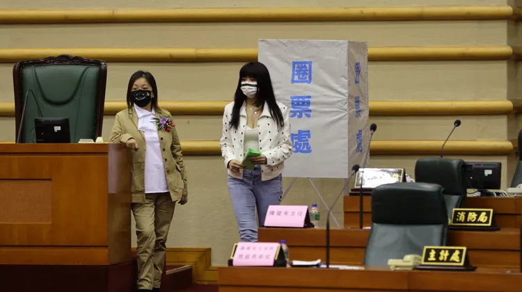 顏議員兩輪議長投票都投給自己。侯昌騰攝