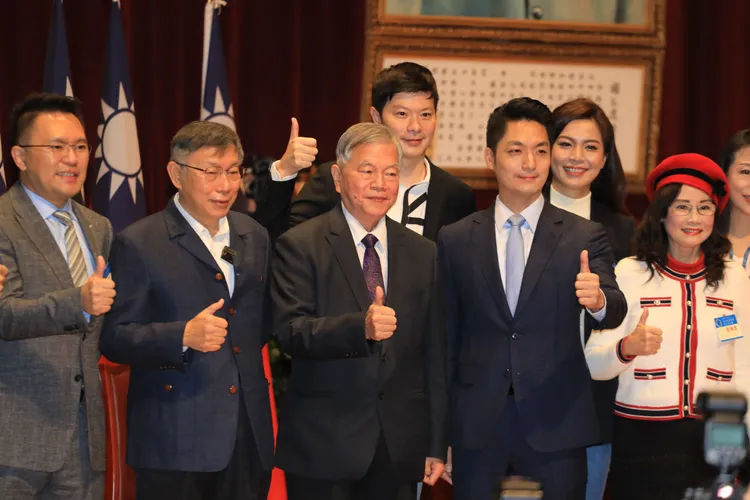 柯文哲與蔣萬安交接。莊宗達攝