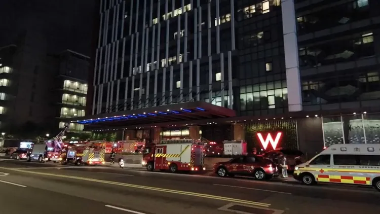 大批警消到場救援。翻攝畫面