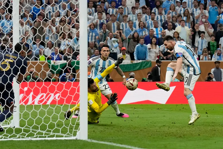 阿根廷梅西在延長賽射進單場第2球。  美聯社