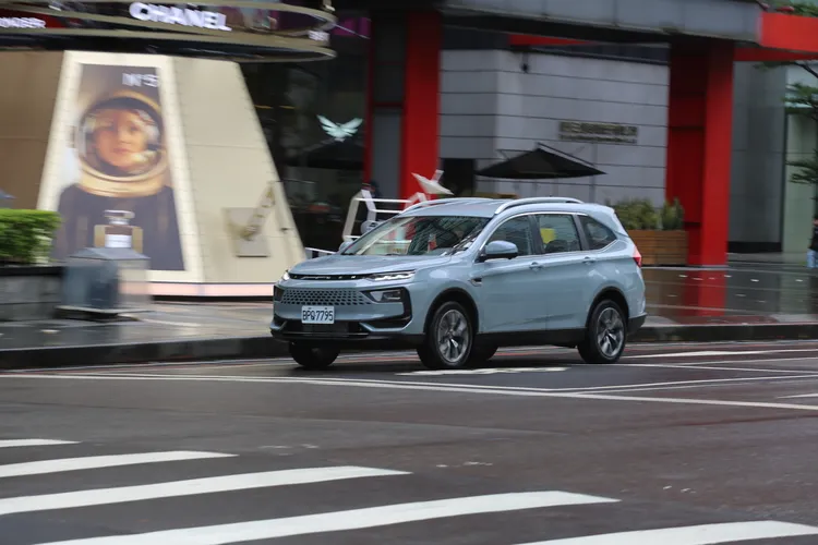 Luxgen甫於11月底發表URX NEO小改款車型，目前品牌車價仍按兵不動。林浩昇攝