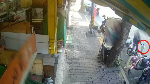 掛機車的整套晚餐被偷！　高雄女報警「把妳揪出來」