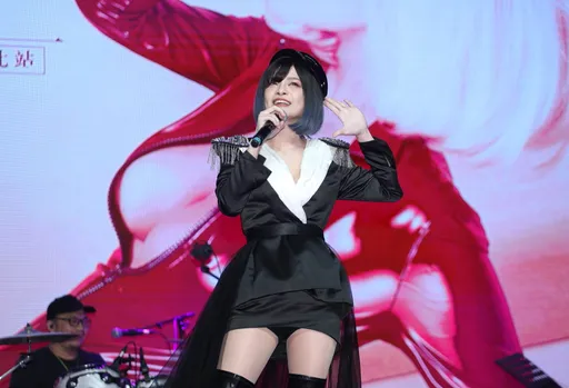 羅志祥現身打氣 郭鬼鬼淚灑後台!首開個唱募善款獻愛