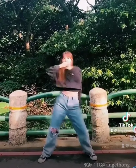 洪詩超會跳舞。IG@angelhong 提供