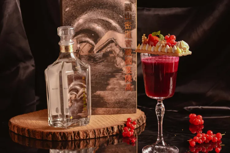 覓到酒吧特調紅房子。圓山大飯店提供