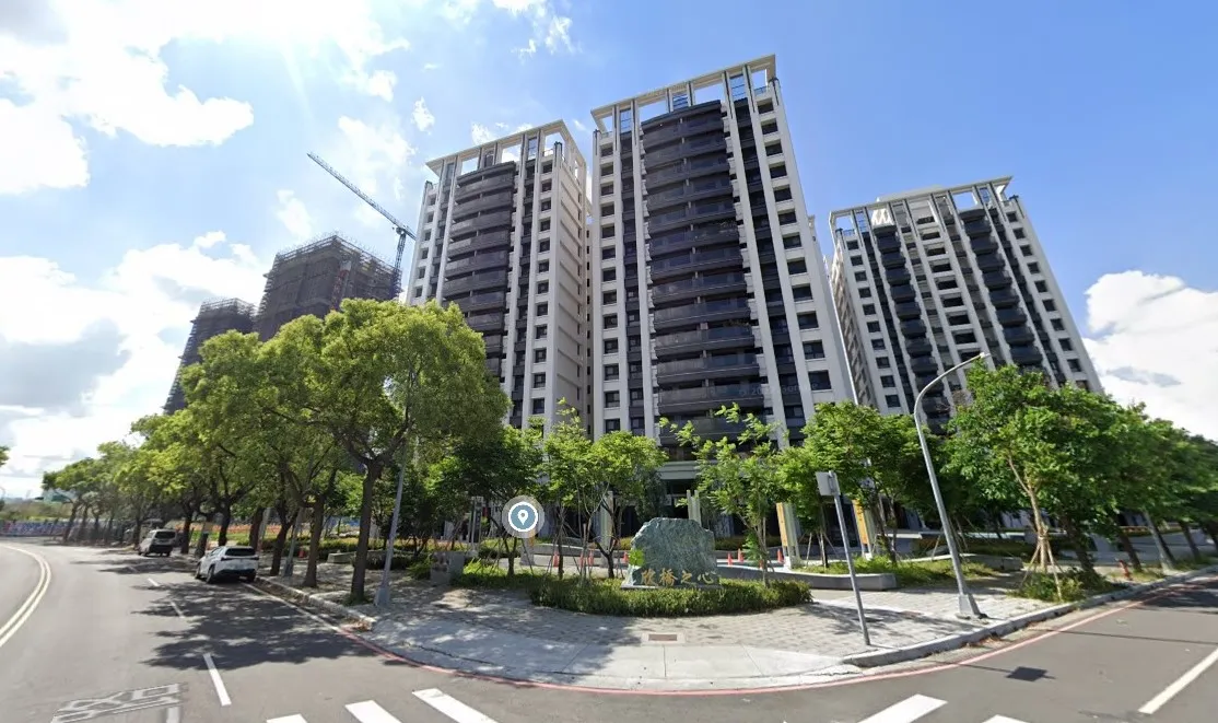 中钢过去在亚洲新湾区与高雄新市镇推案，均吸引许多民众排队预约抢购。翻摄google map