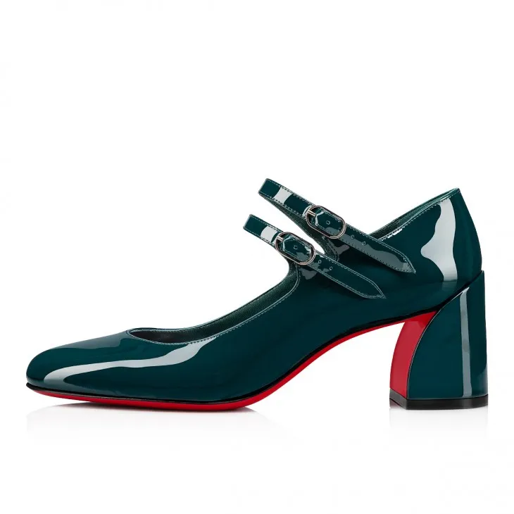 Christian Louboutin Miss Jane墨綠色瑪莉珍鞋，2萬9500元。品牌提供
