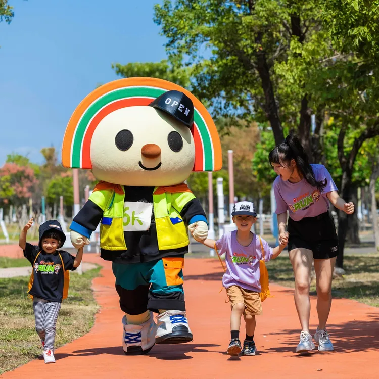 「2022  OPEN!大氣球遊行」將在周六（12/17）於高雄夢時代舉行。翻攝自活動官網