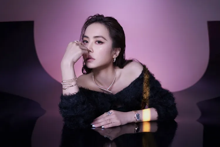 蔡依林可優雅、可狂野的氣質與寶格麗Serpenti系列作品相符。品牌提供