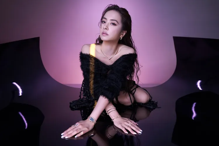 蔡依林表現出寶格麗Serpenti珠寶、腕錶的野性氣息。品牌提供